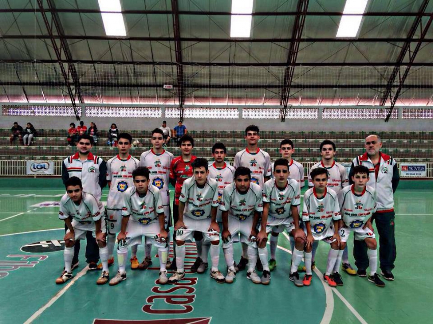SUB 15 - INVICTO