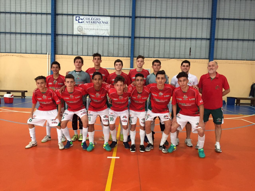 SUB 15 BRILHA NO TURNO DA FINAL