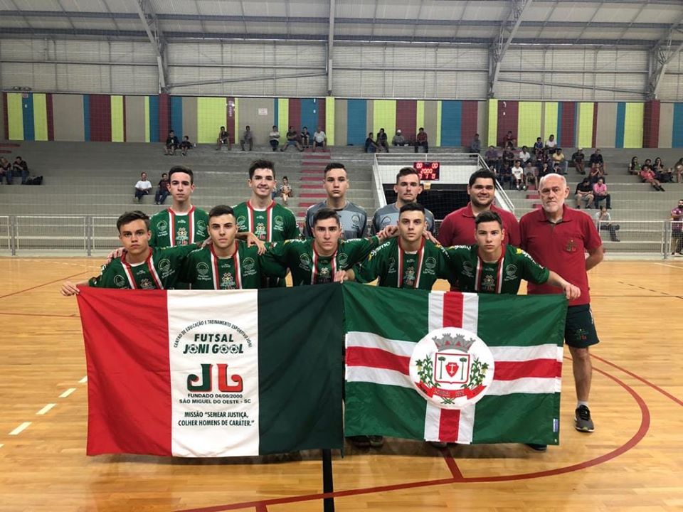 A JONI GOOL/PSM/Laboratório Oliveira é superada pelo Colégio São Bento