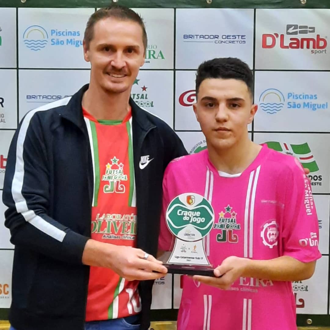 Matheus Cordeiro eleito o "Craque do Jogo UNINTER SMO"