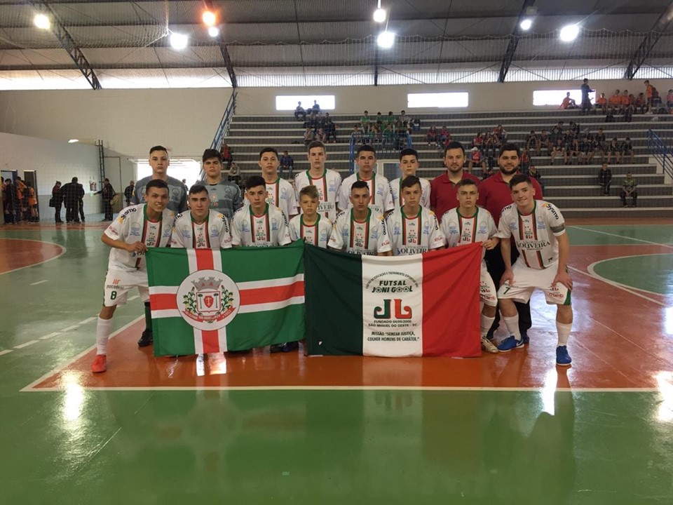 São Miguel do Oeste estreia com goleada na fase regional da OLESC