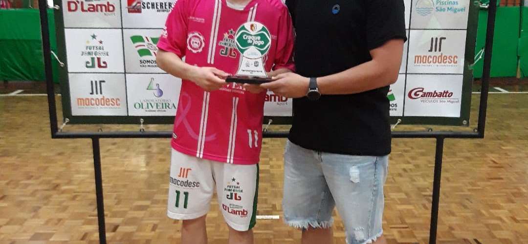 Jackson dos Santos eleito o "Craque do Jogo" - Oferecimento Piscinas São Miguel