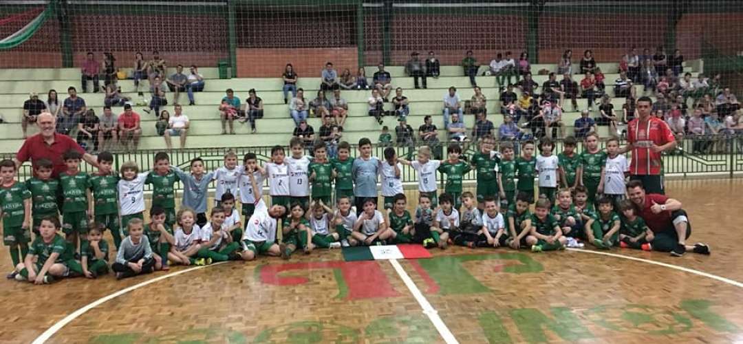 Jogos da Copa JONI GOOL 19 anos/Oeste Calçados movimentam o Ginásio JONI GOOL