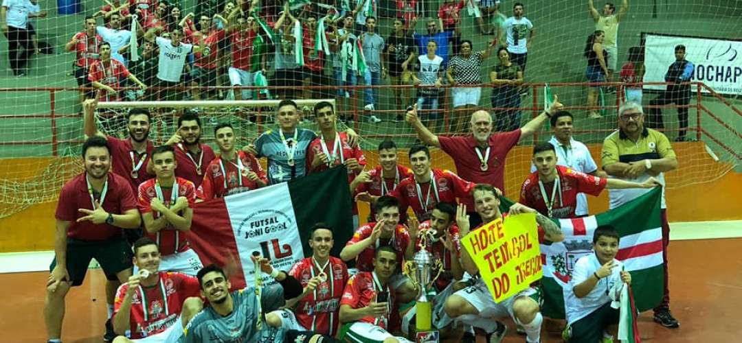 Sub 18 da JONI GOOL/Piscinas São Miguel/Laboratório Oliveira é a melhor equipe de Santa Catarina