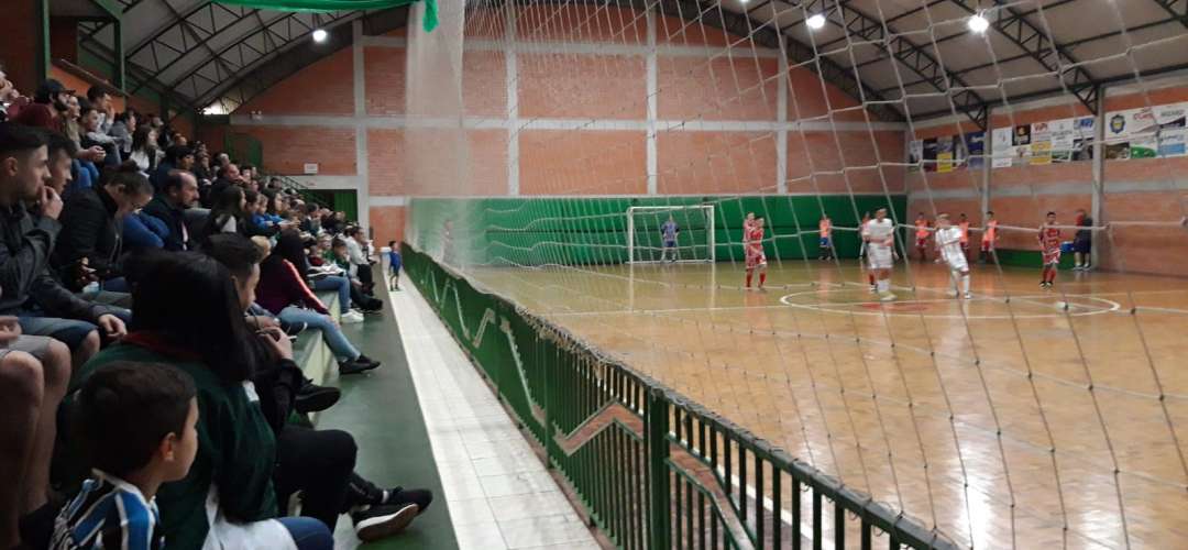 Sub 18 é surpreendido em casa e perde invencibilidade